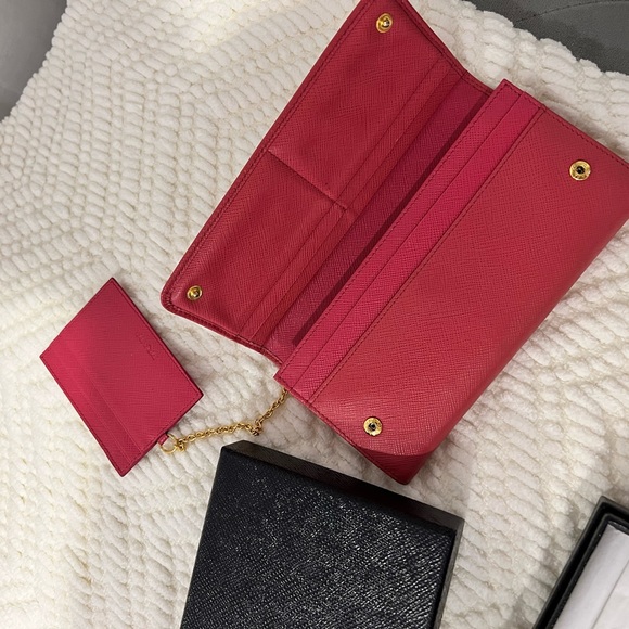 PRADA Large Saffiano Leather Wallet - Picture 5 of 8